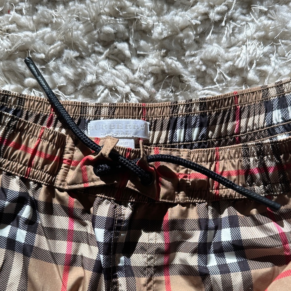 Burberry Drawstring Shorts - Picture 5 of 5